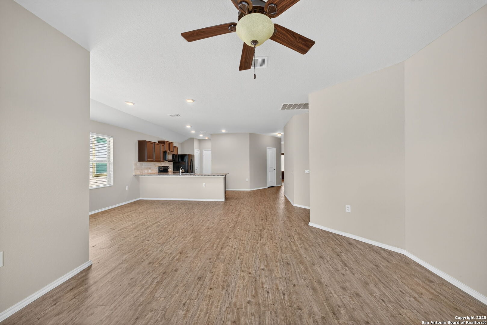 7115 Azalea Sq, San Antonio, TX 78218