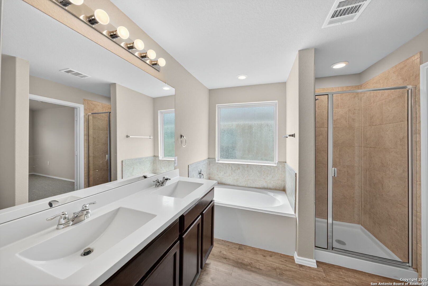 7115 Azalea Sq, San Antonio, TX 78218