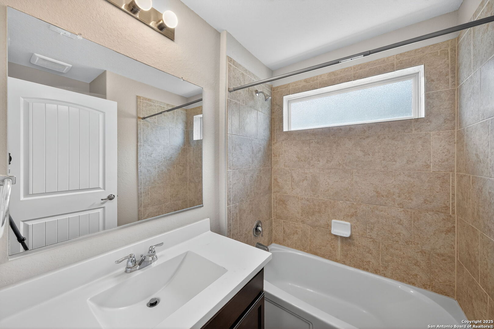 7115 Azalea Sq, San Antonio, TX 78218