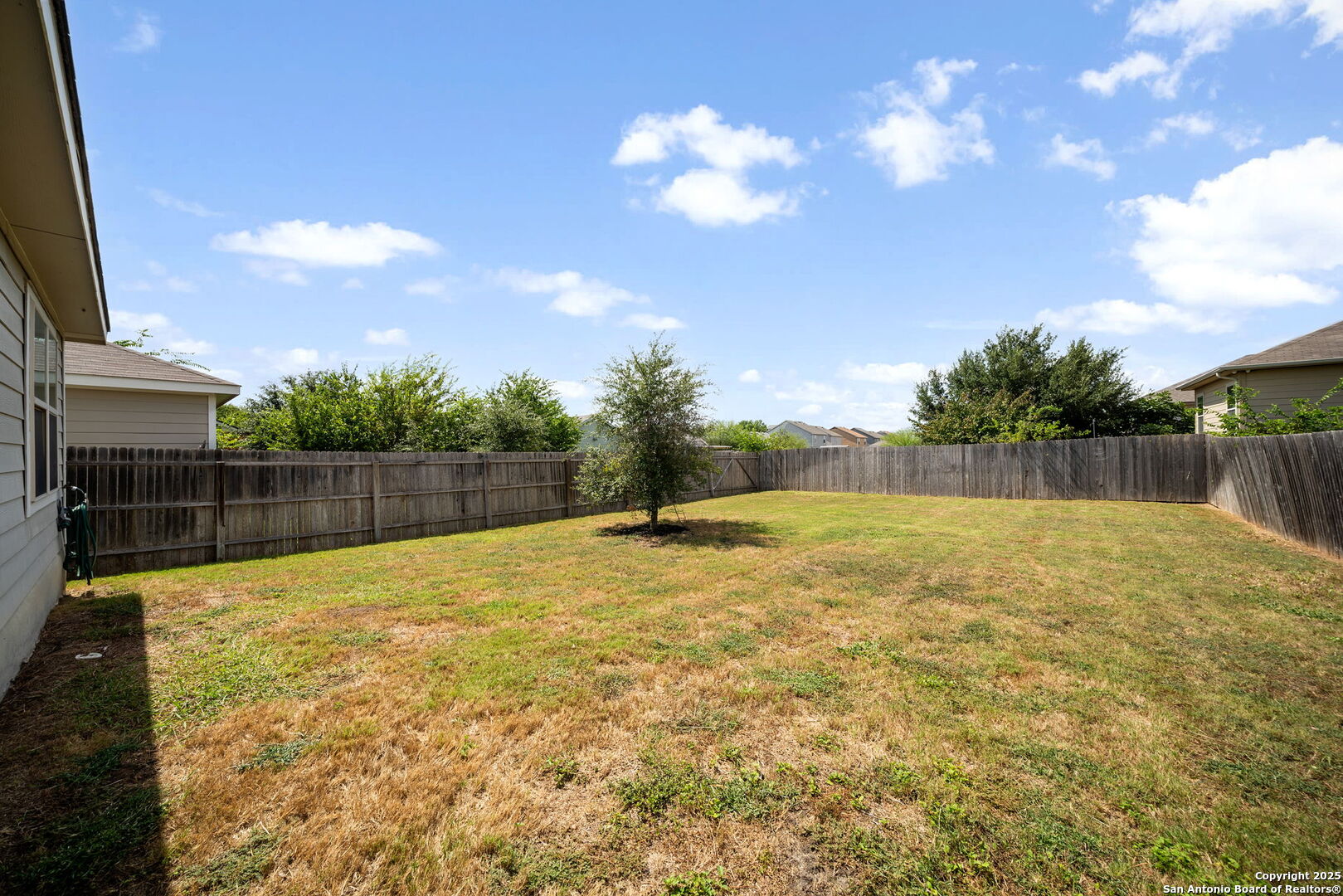 7115 Azalea Sq, San Antonio, TX 78218