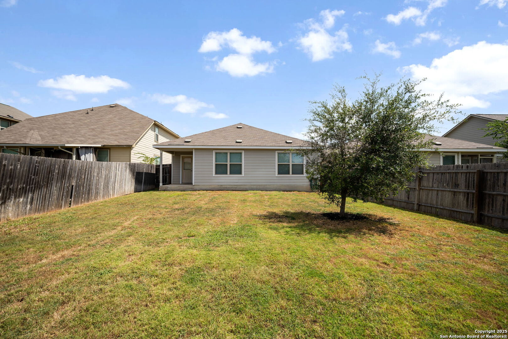 7115 Azalea Sq, San Antonio, TX 78218