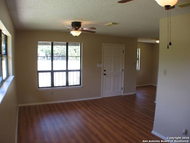 526 TAMARACK DR, Canyon Lake, TX 78133
