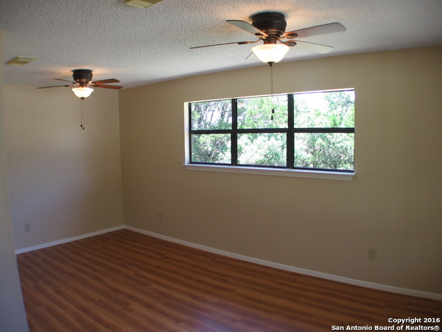 526 TAMARACK DR, Canyon Lake, TX 78133