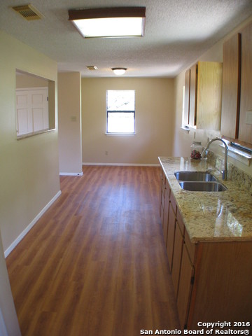 526 TAMARACK DR, Canyon Lake, TX 78133