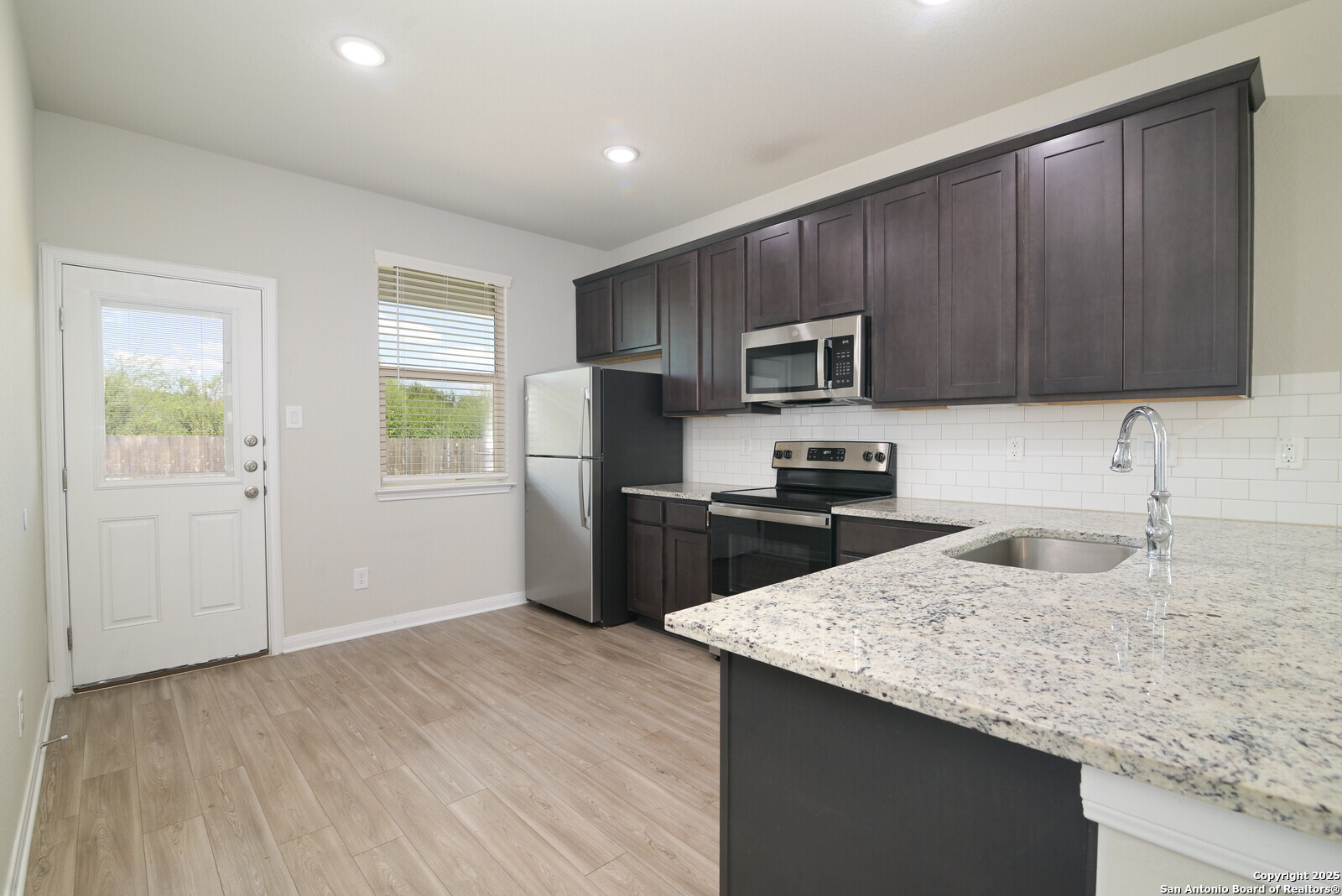 209 Joseph Cir, Cibolo, TX 78108