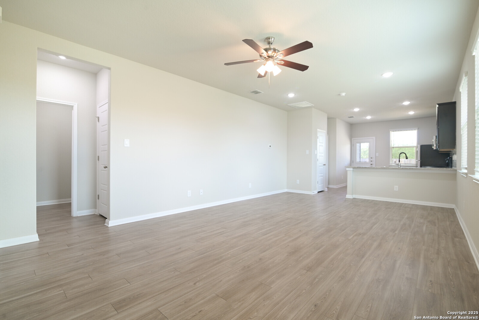 209 Joseph Cir, Cibolo, TX 78108