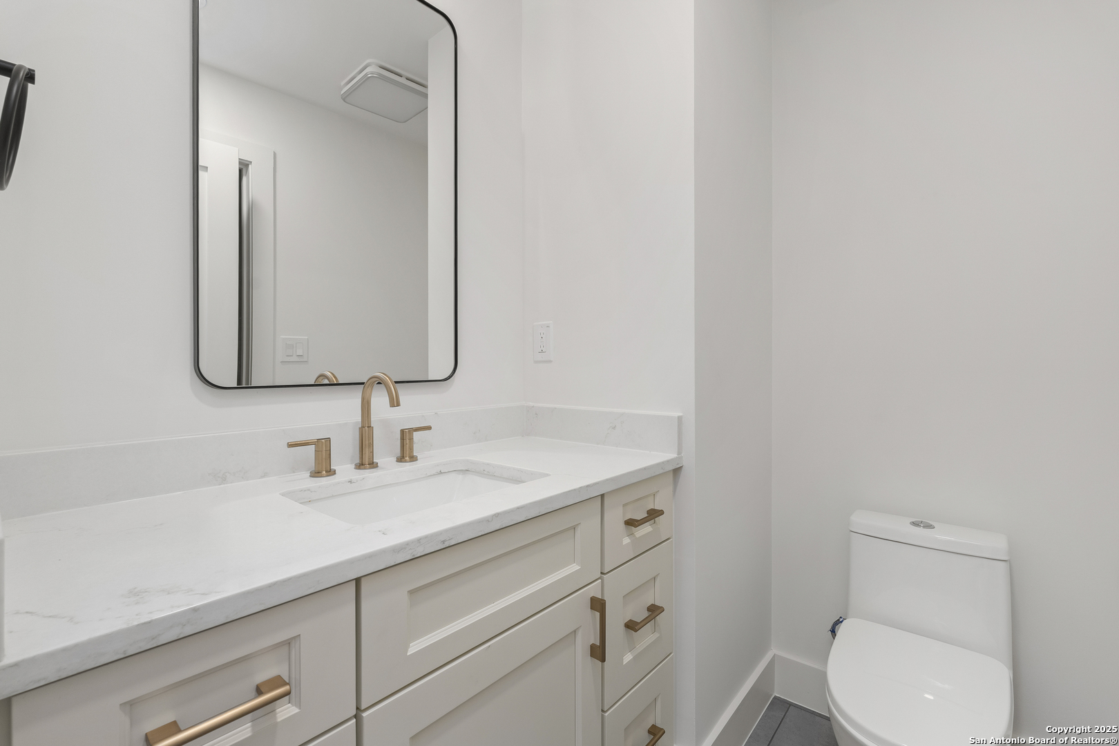 434 College Blvd, Alamo Heights, TX 78209