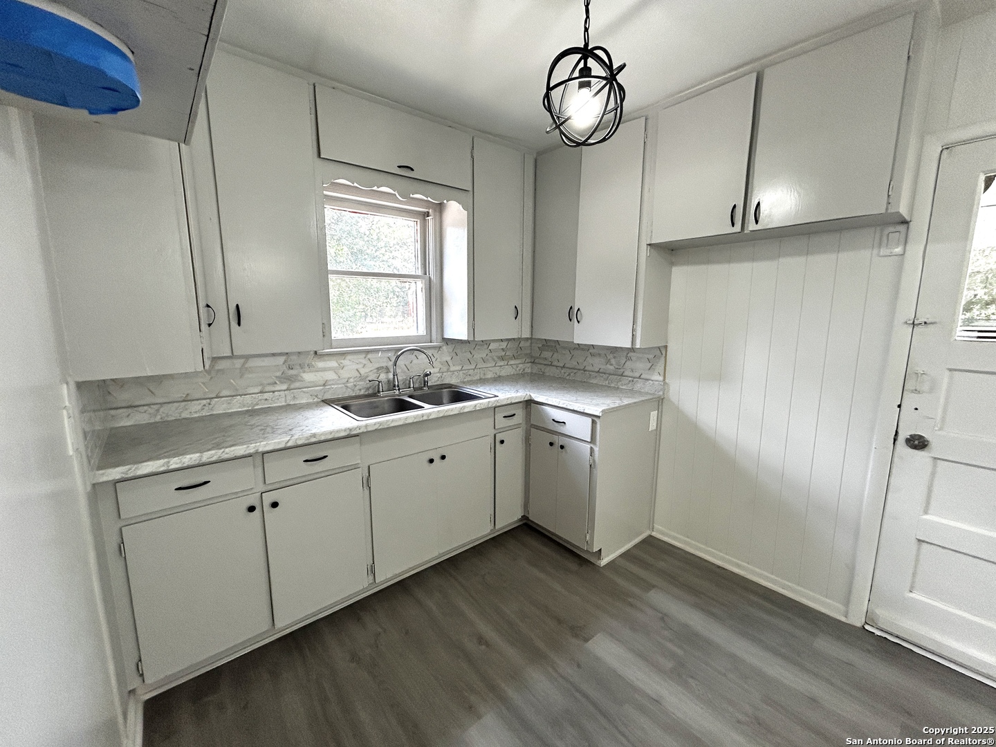 1506 N Avenue E, Beeville, TX 78102