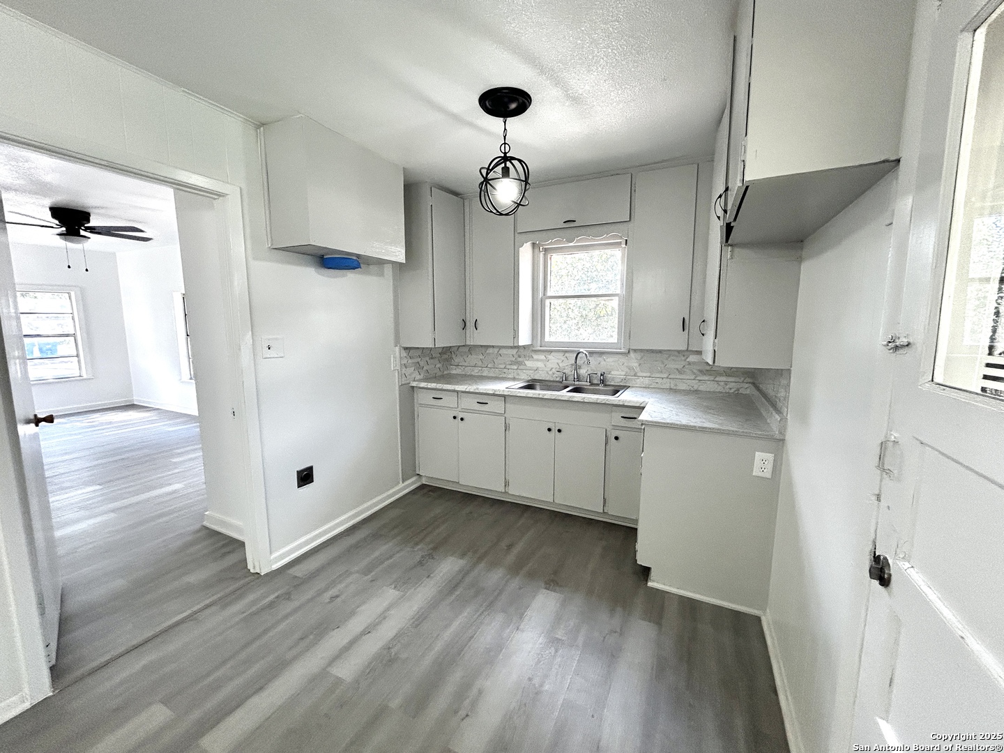 1506 N Avenue E, Beeville, TX 78102
