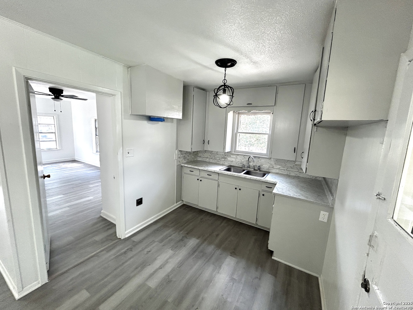 1506 N Avenue E, Beeville, TX 78102