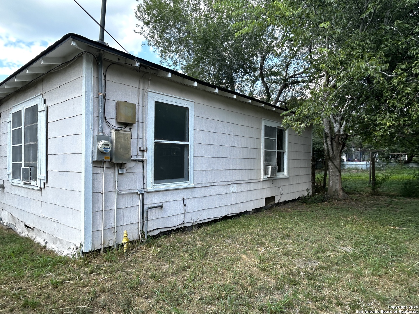 1506 N Avenue E, Beeville, TX 78102