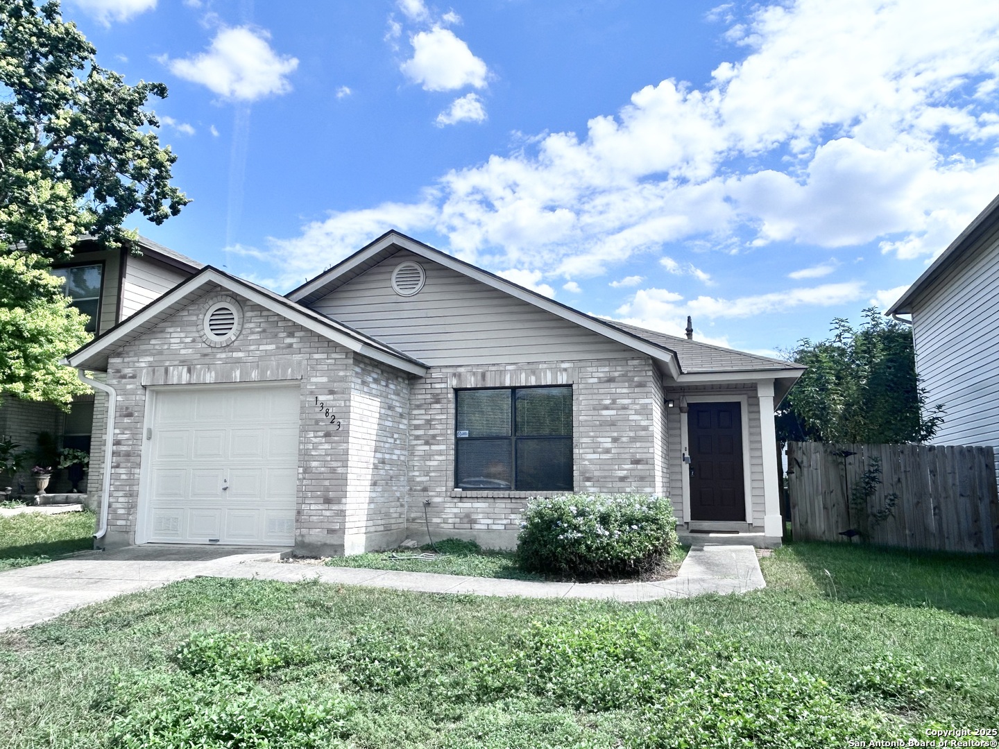 Property photo for 13823 Villa Camino, San Antonio, TX