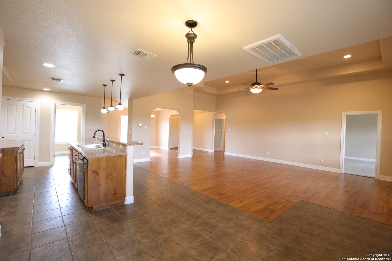 Into the L Area & Kit from the 2nd dining area