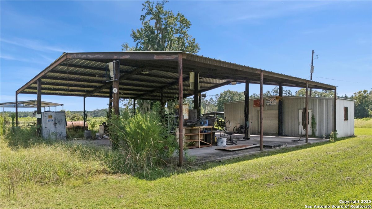 Homes for sale in Orange, TX | 6900 Meyers Rd, Orange, TX 77632 | MLS# 1911667