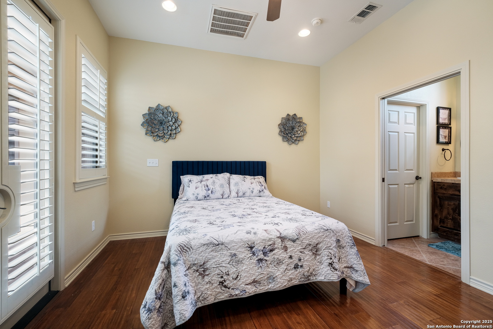 Private Casita with Full Bath, Walk in Shower