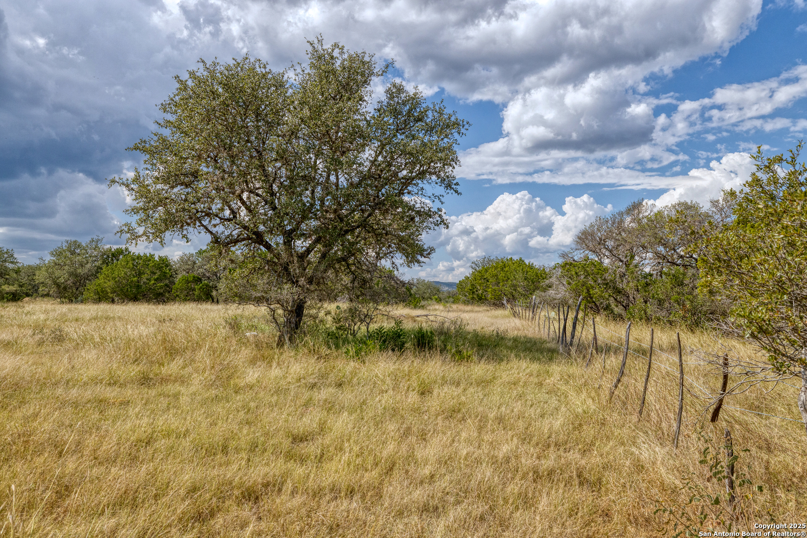 2554 CR 380, Barksdale, TX 78828