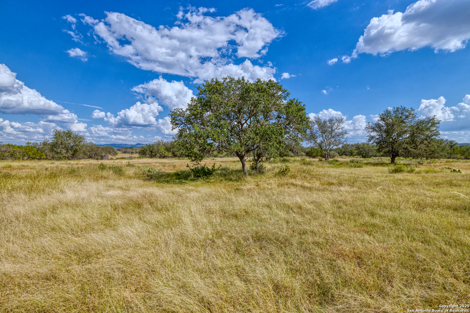 2554 CR 380, Barksdale, TX 78828