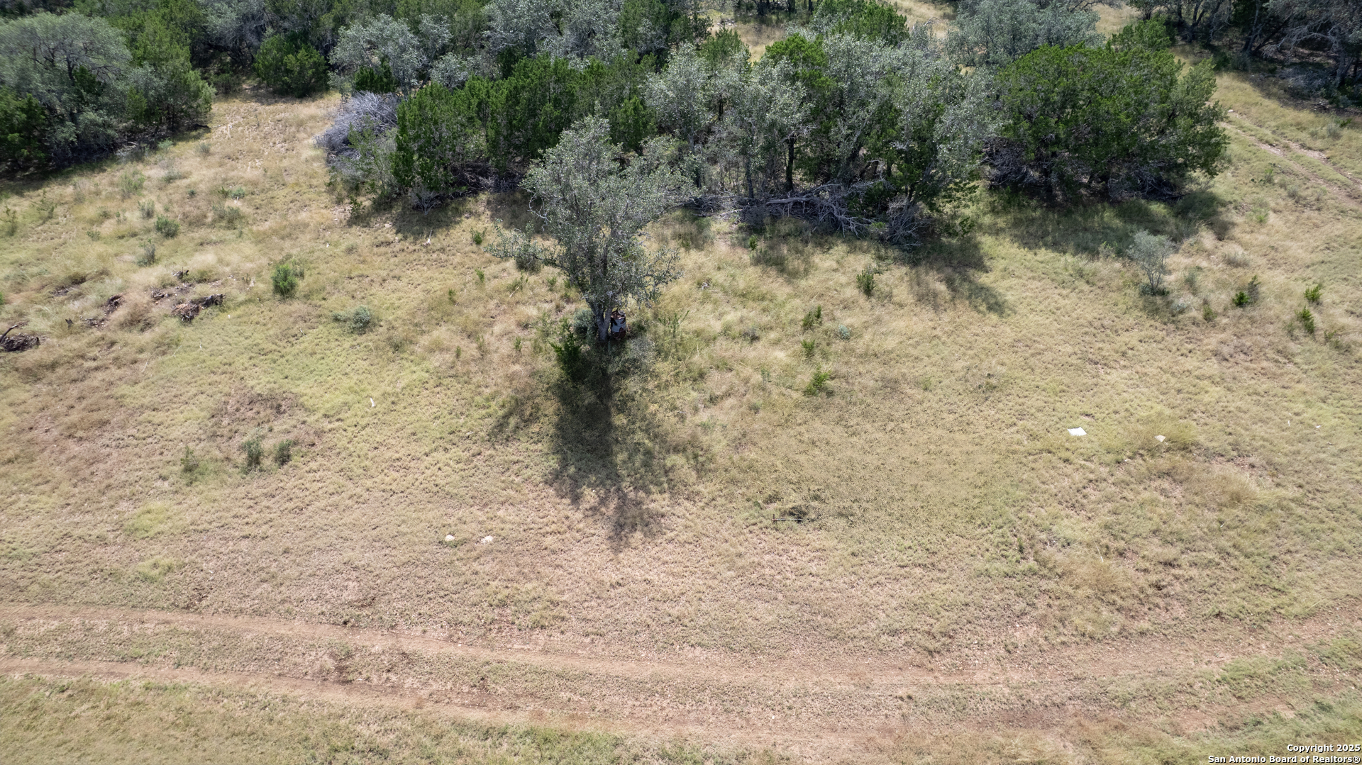 2554 CR 380, Barksdale, TX 78828