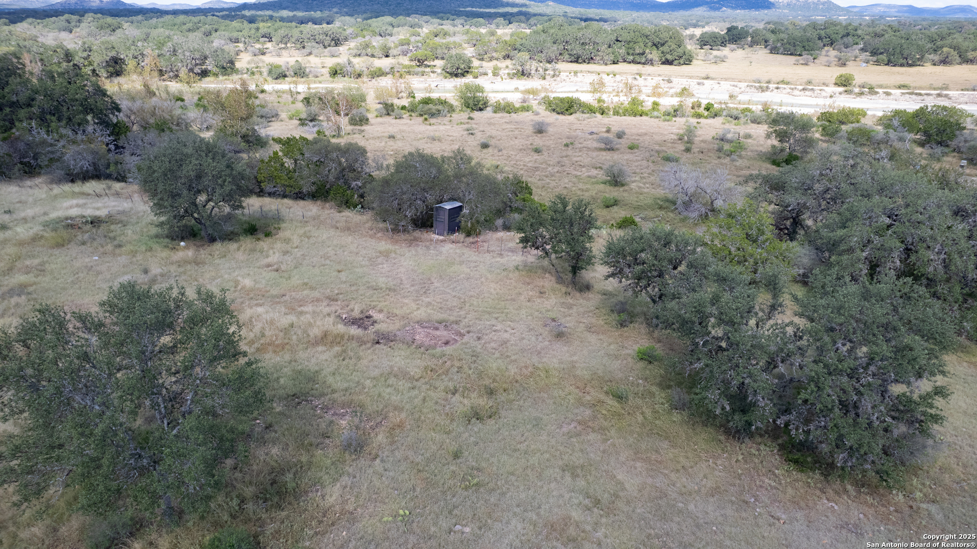 2554 CR 380, Barksdale, TX 78828