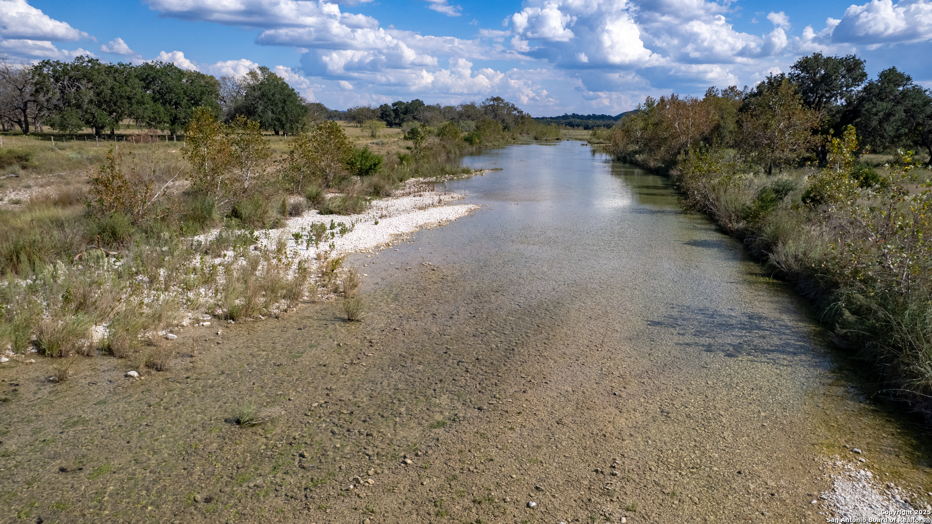 2554 CR 380, Barksdale, TX 78828