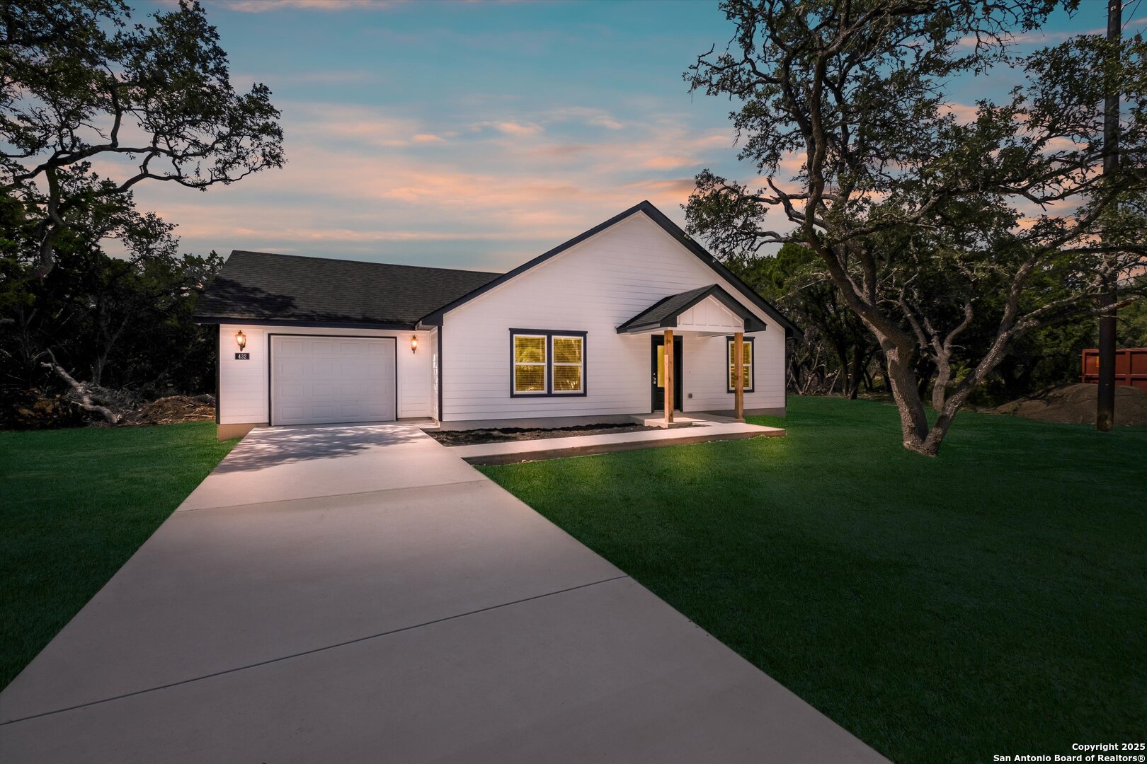 grass & sky virtually enhanced