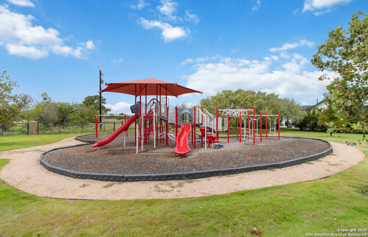 132 CHINABERRY HL, La Vernia, TX 78121