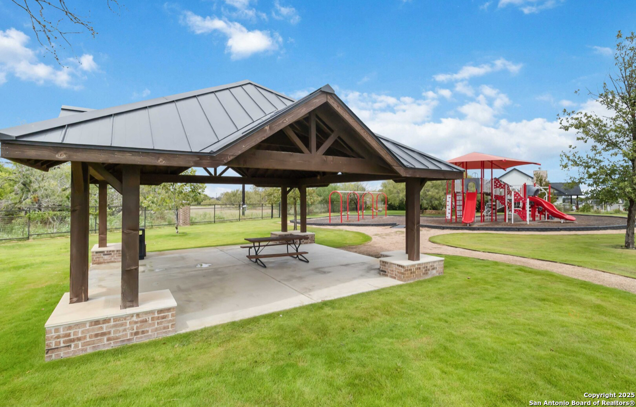 132 CHINABERRY HL, La Vernia, TX 78121