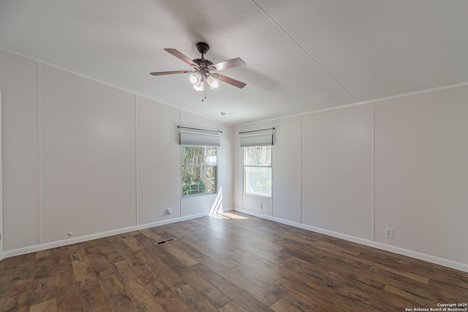 3rd BR, great views of the lake