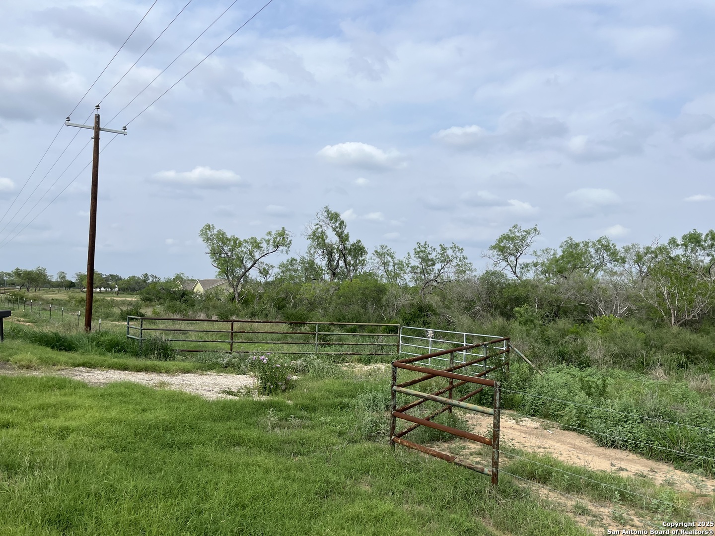 Photo 2 of Land for sale at 16367 Fm 472, Bigfoot, TX 78005 | MLS# 2017340 | Listing updated on 2026-09-17