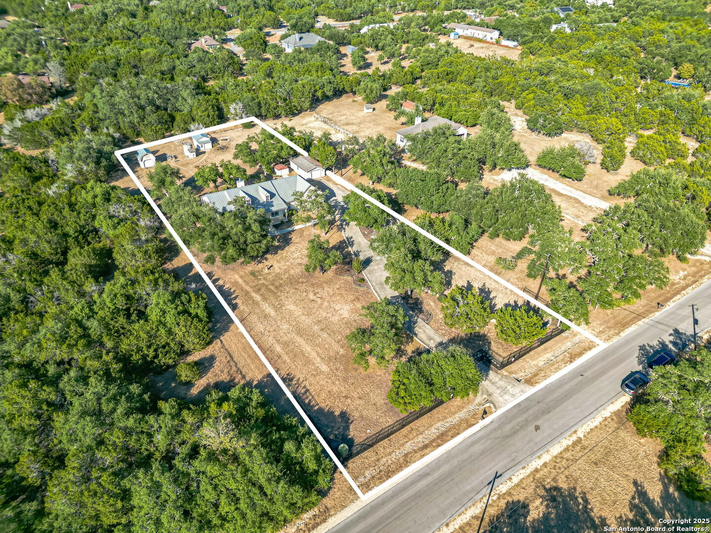 Boundary lines are approximate and for illustratio