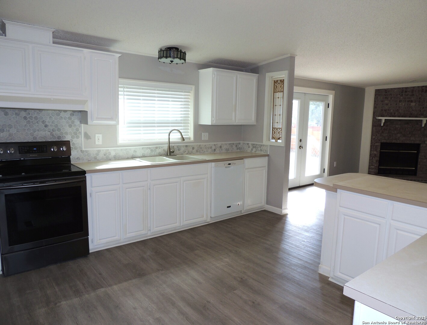 Plenty of Natural Lighting