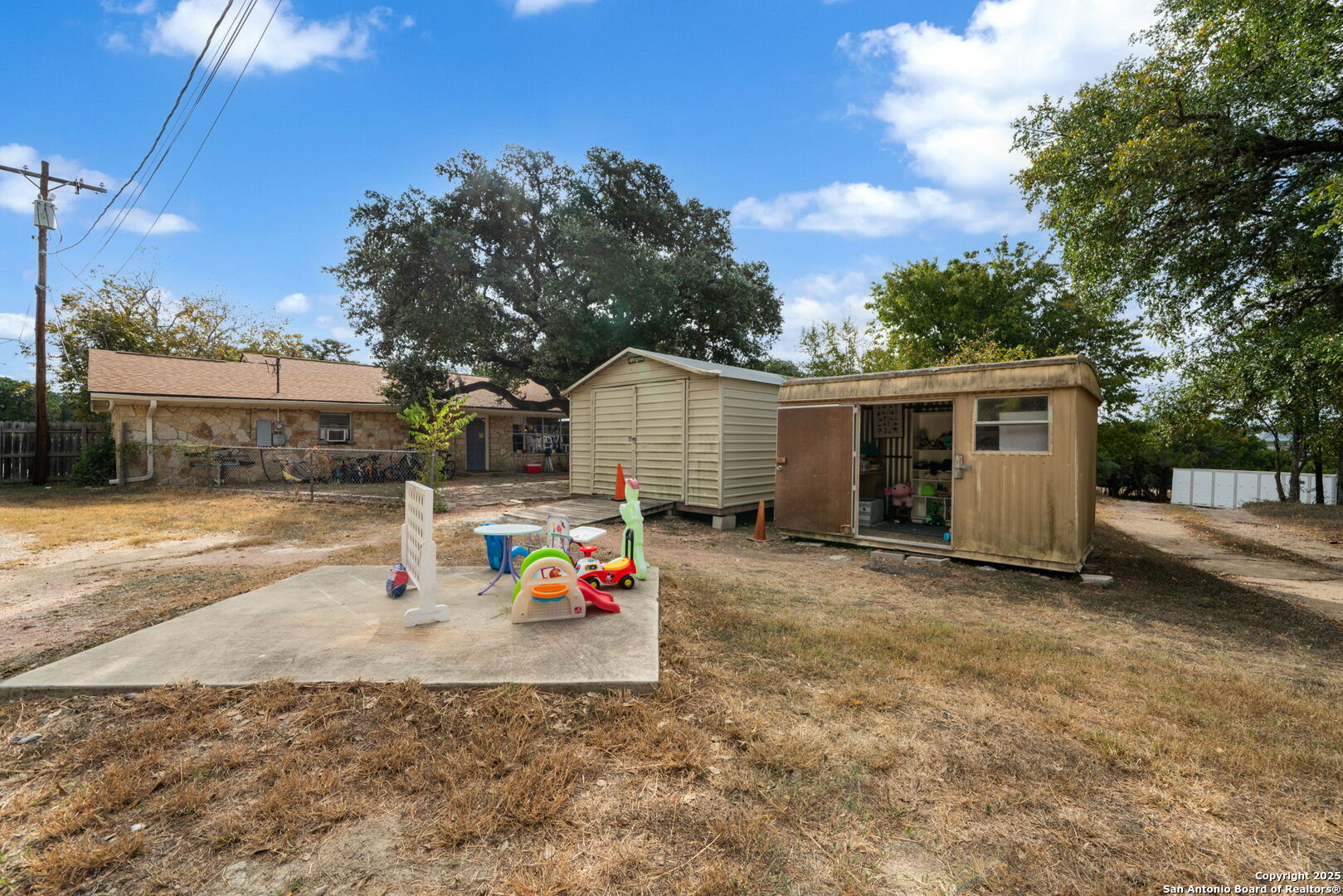Photo of 930 N School St, Boerne, TX 78006
