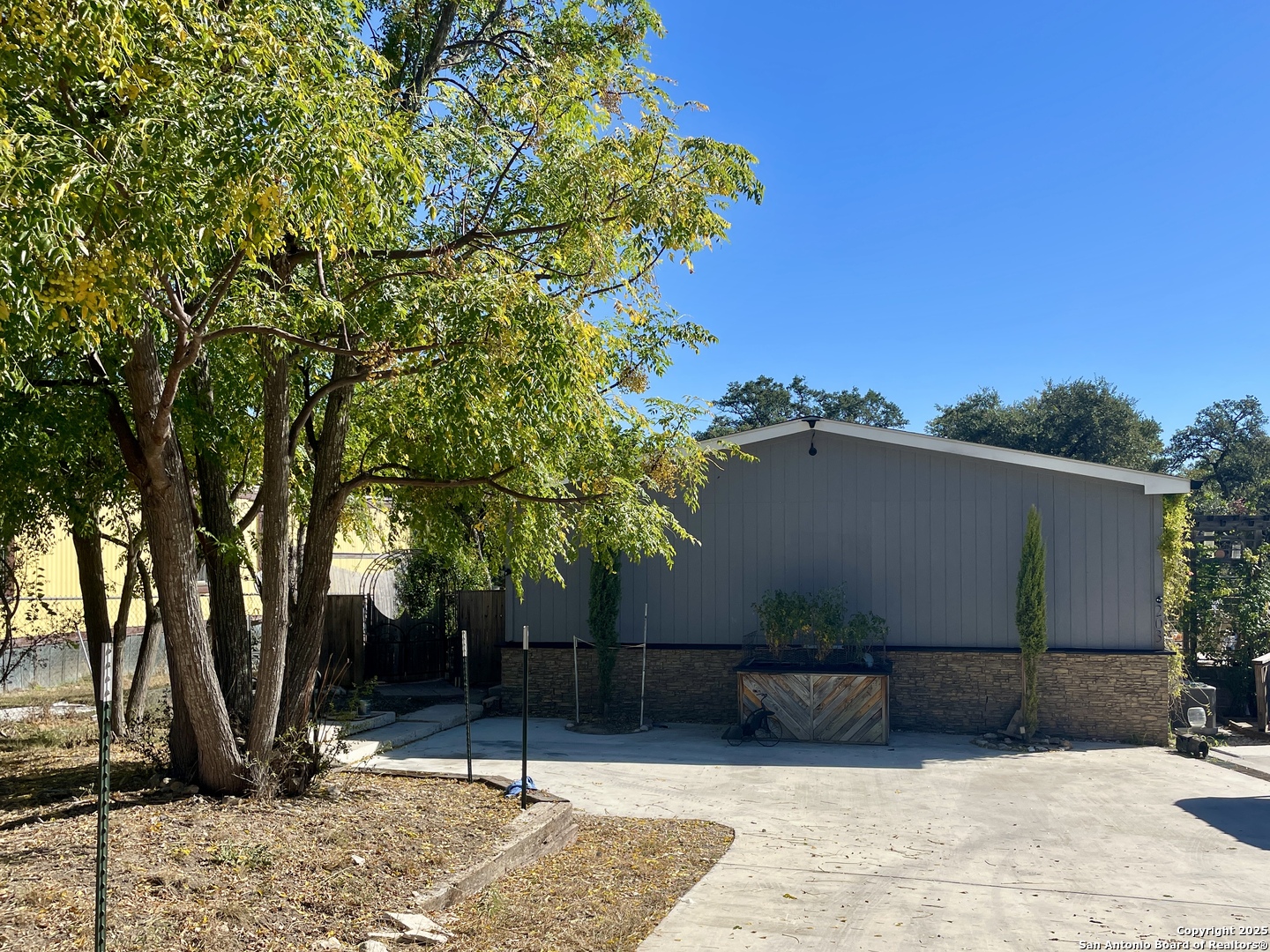 Driveway & walk way to front of home