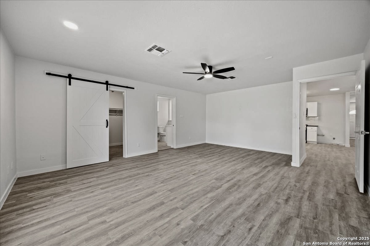5027 CREEKMOOR DR, San Antonio, TX 78220