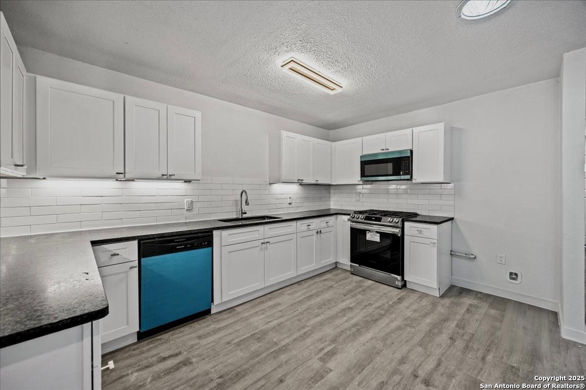 5027 CREEKMOOR DR, San Antonio, TX 78220