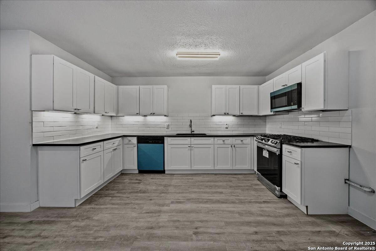 5027 CREEKMOOR DR, San Antonio, TX 78220