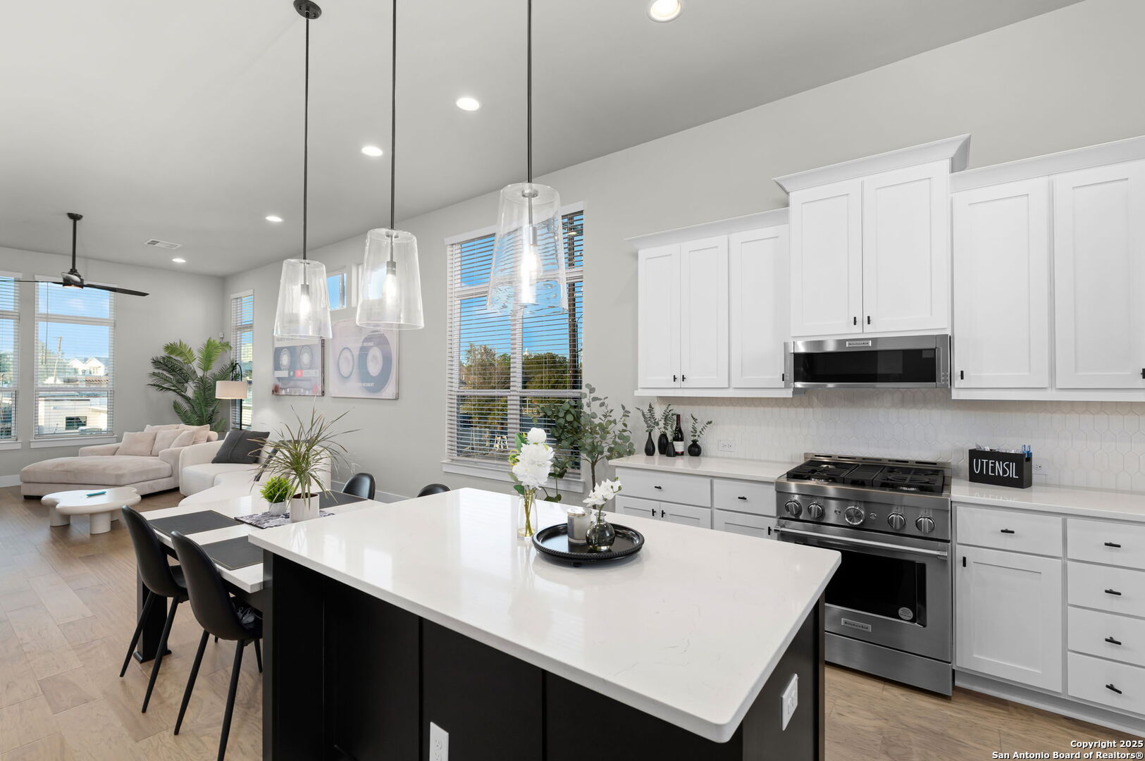 110 Playmoor, San Antonio, TX 78210