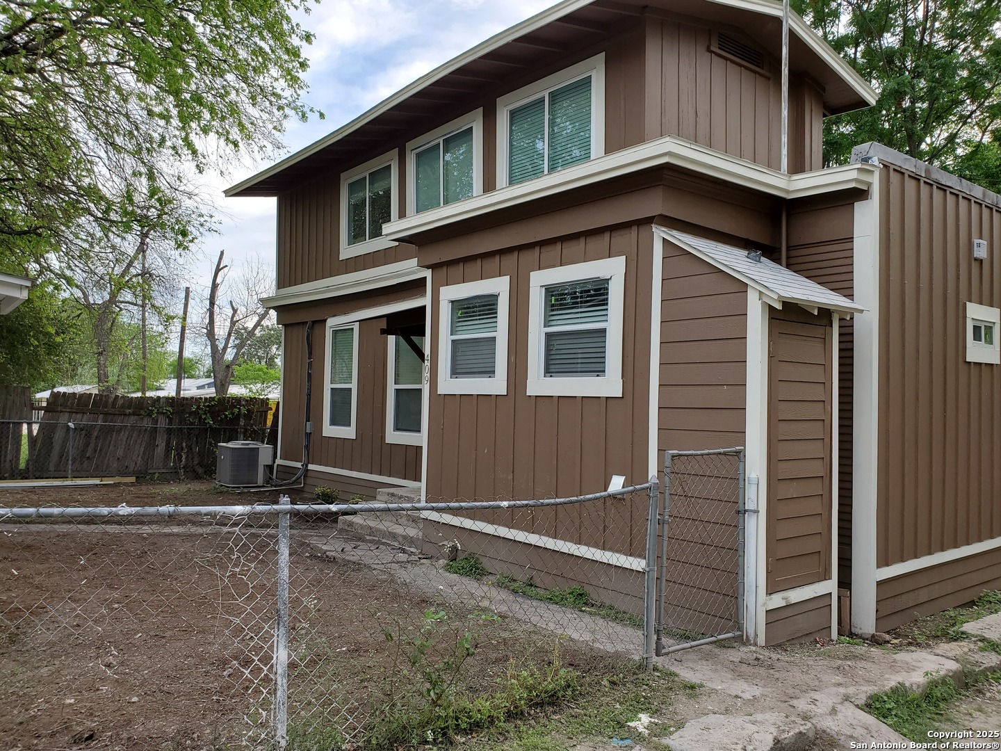 707 W CRAIG PL, San Antonio, TX 78212