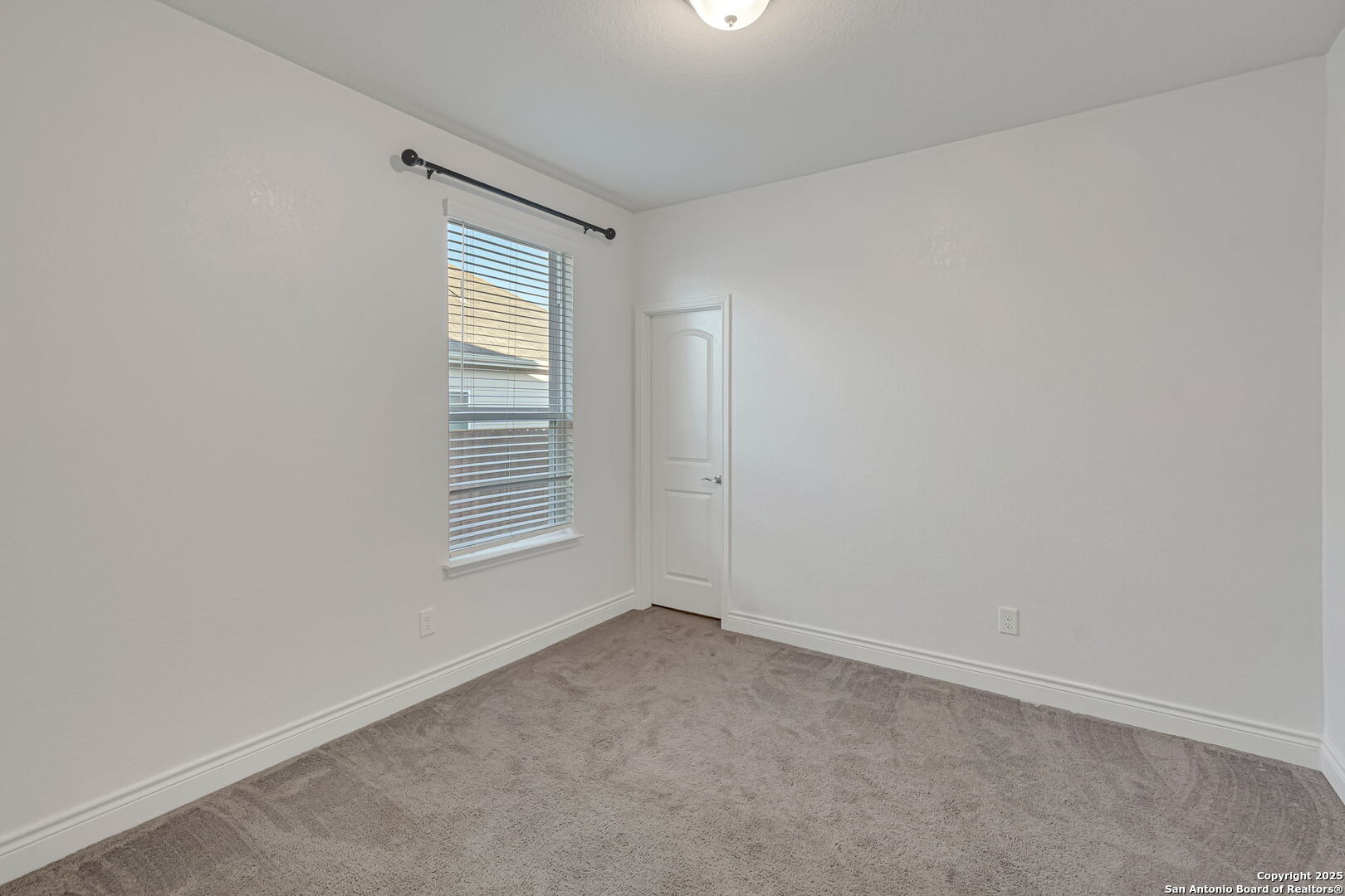 Additional secondary bedroom