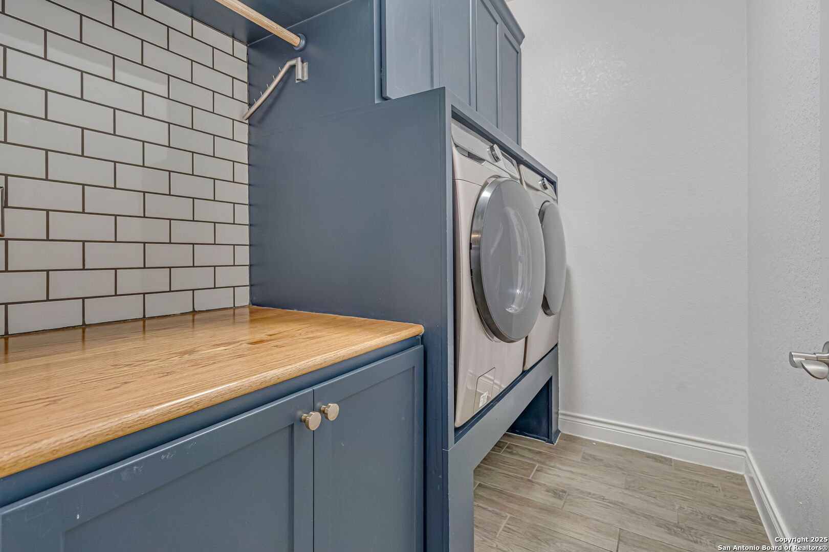 Custom cabinets in the Laundry room