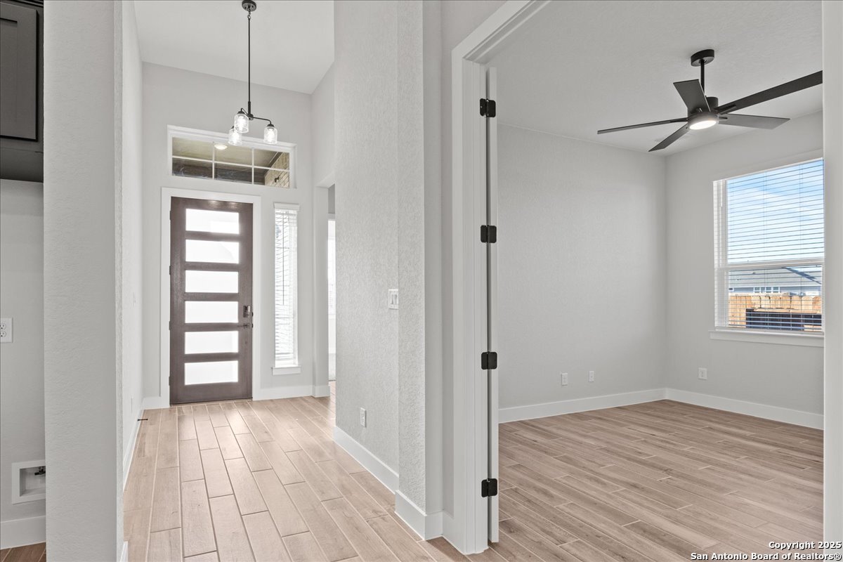 MOVE IN READY!! 3-CAR GARAGE