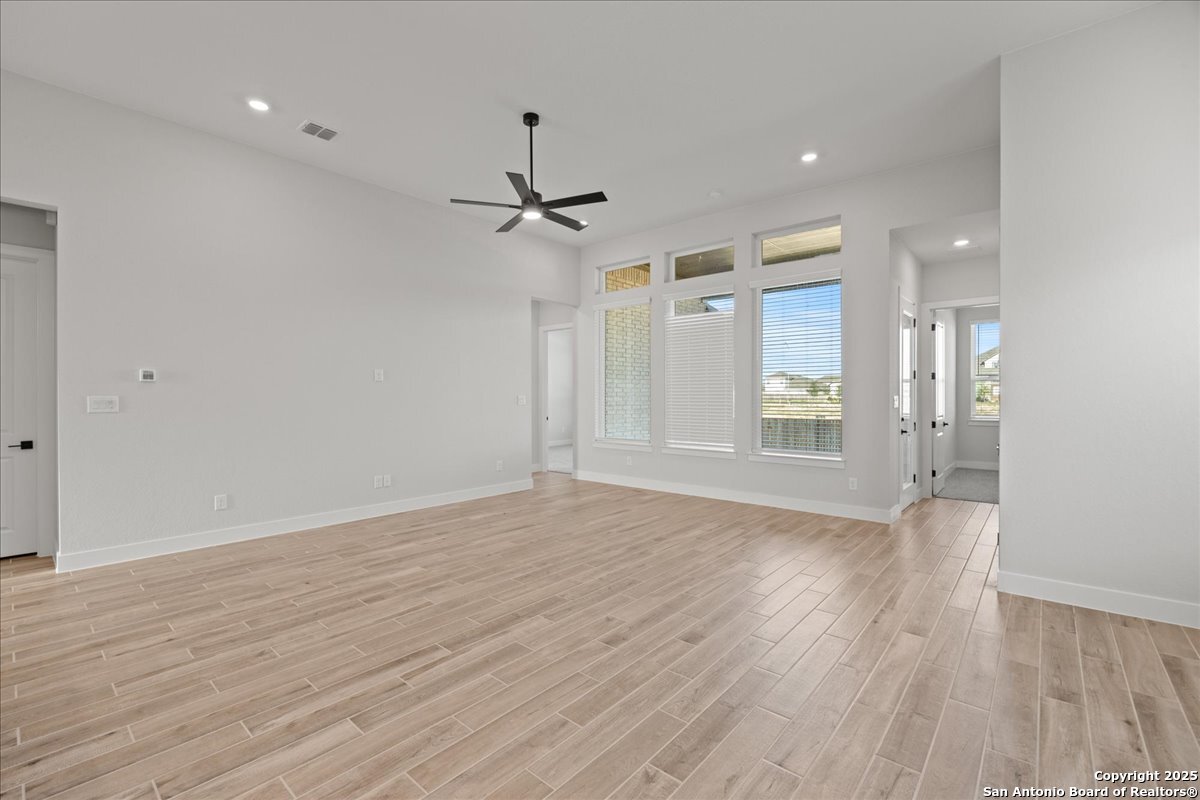 MOVE IN READY!! 3-CAR GARAGE