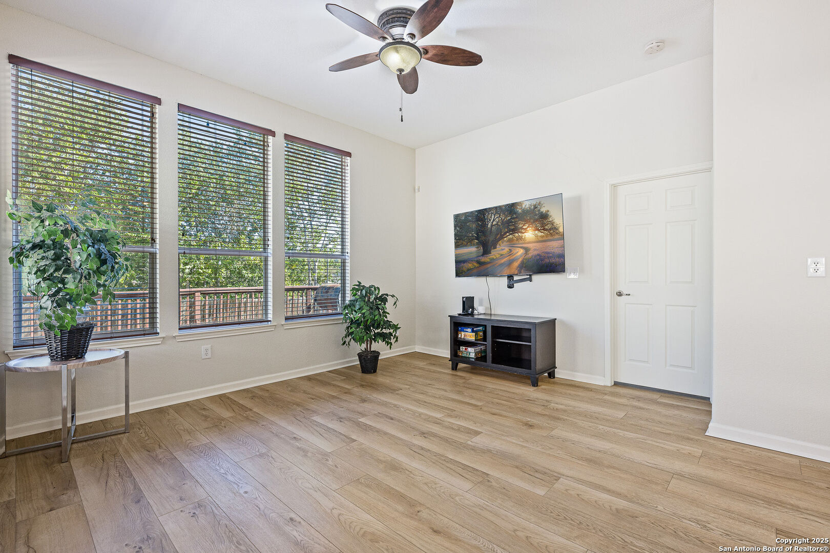 Tv picture is photo shopped