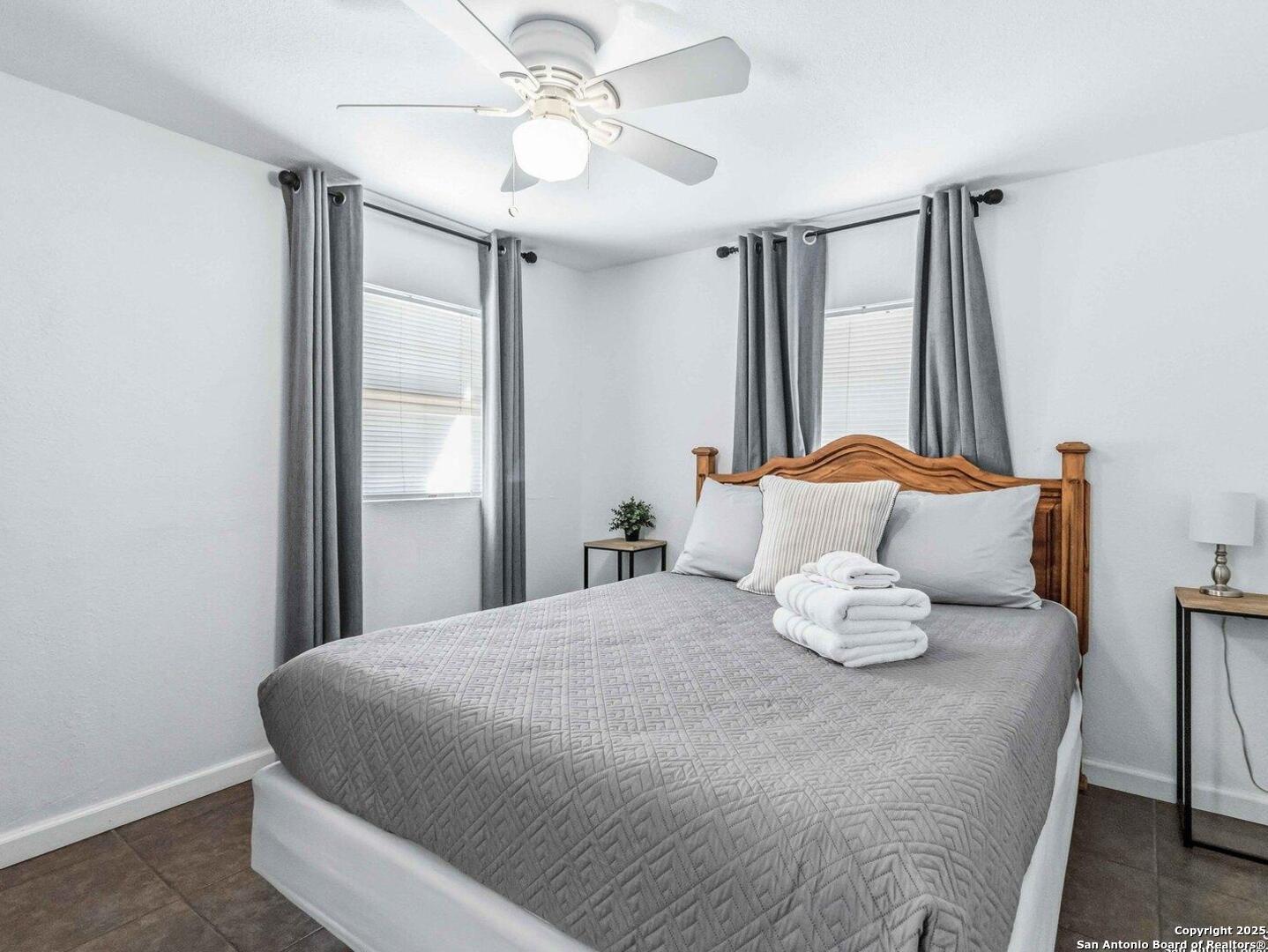 Currently used as bedroom without closet.