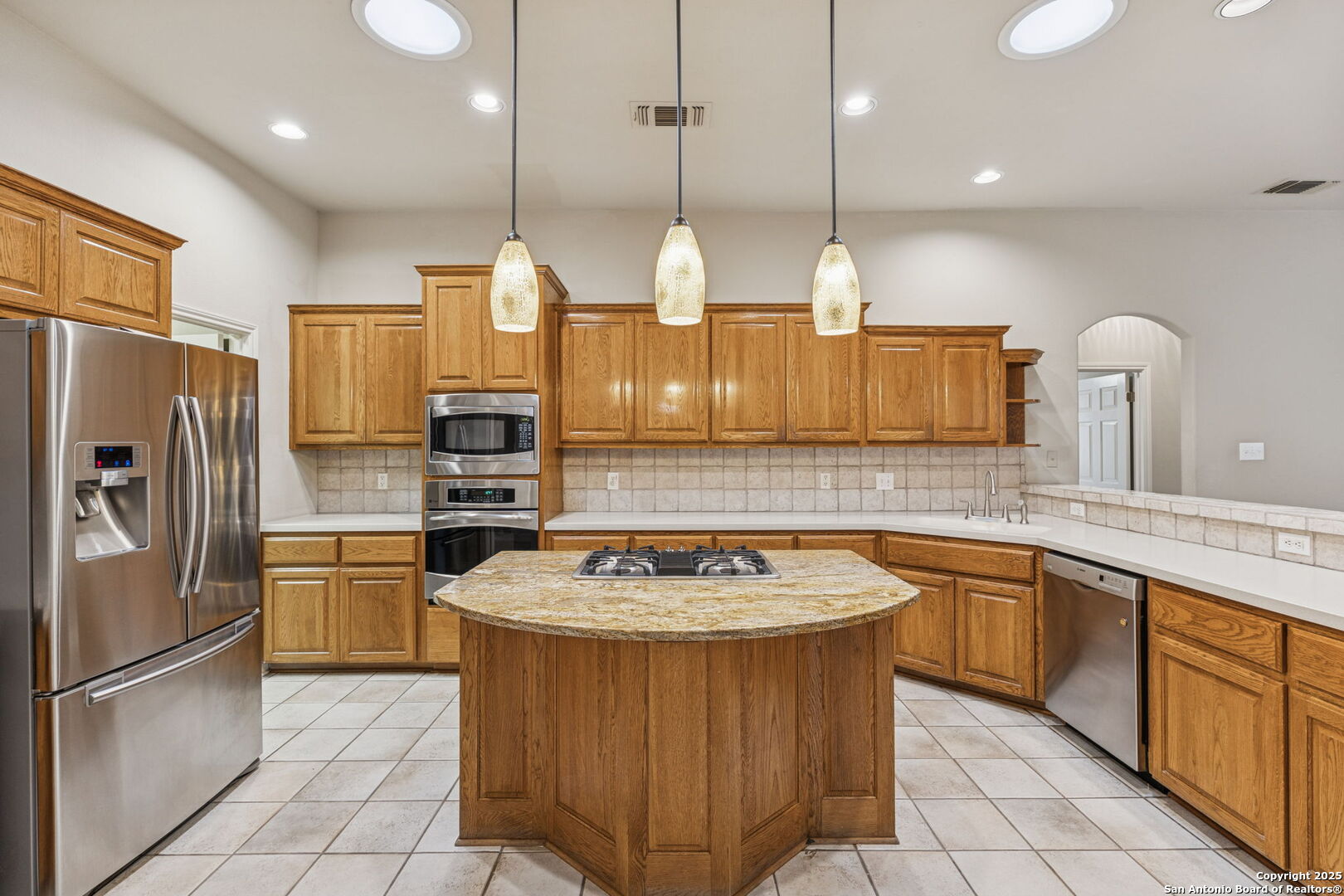 Island with Gas Cooktop