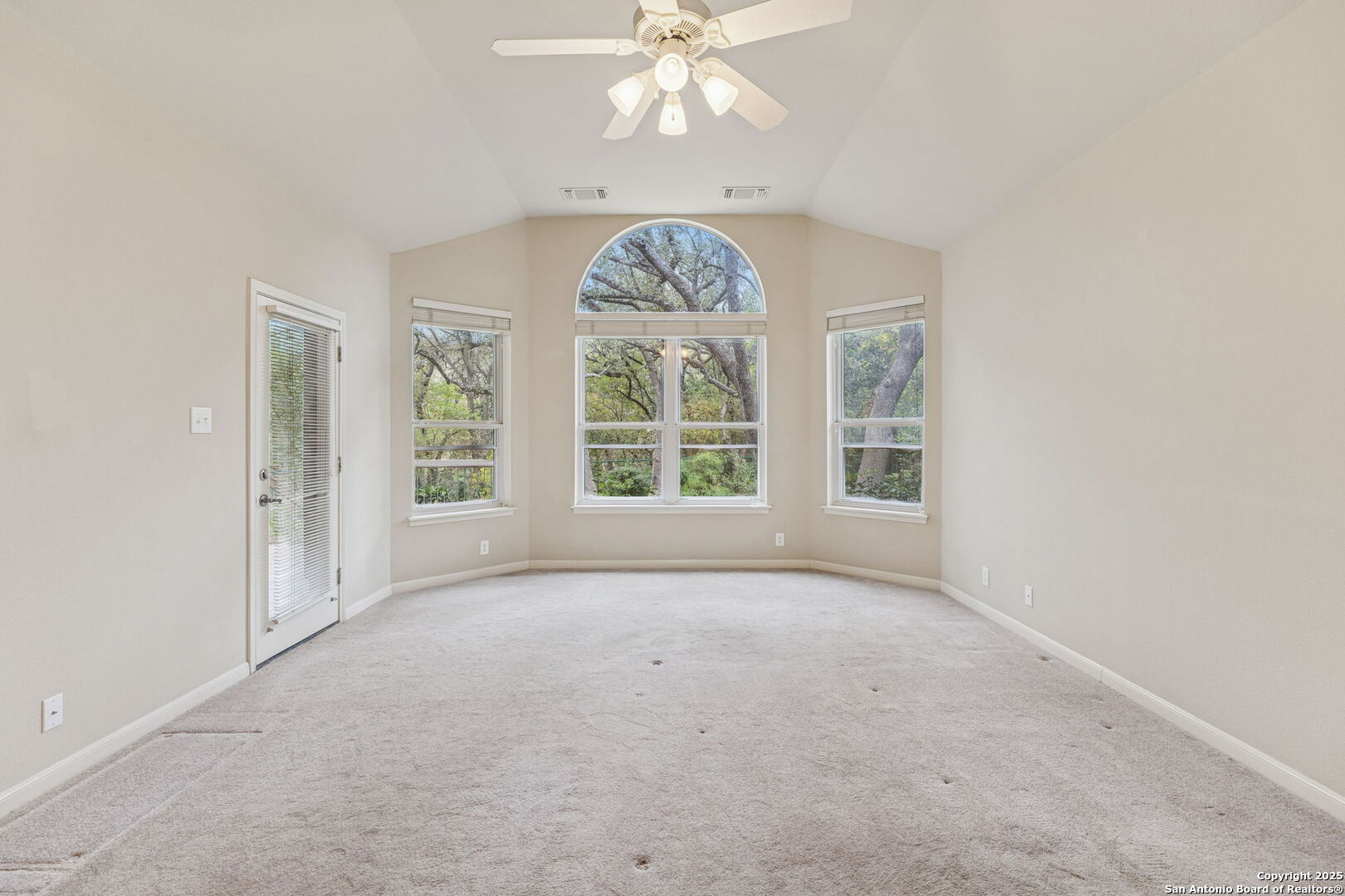 with Sitting Area and Outside Access