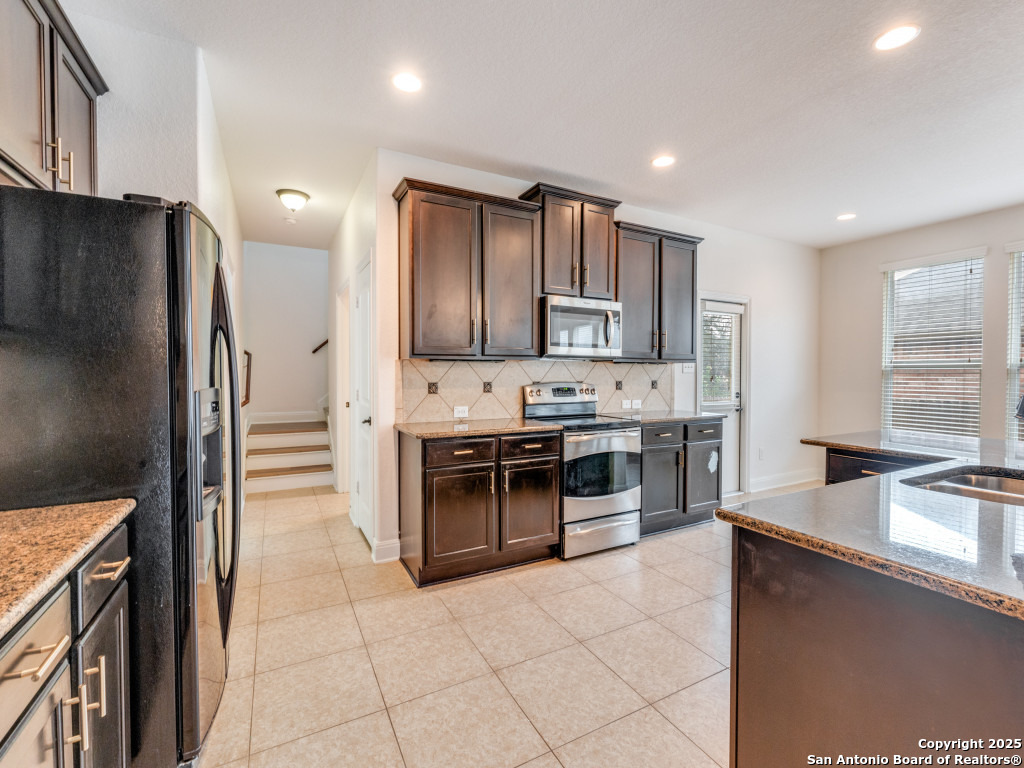 229 Gardner Cv, Cibolo, TX 78108