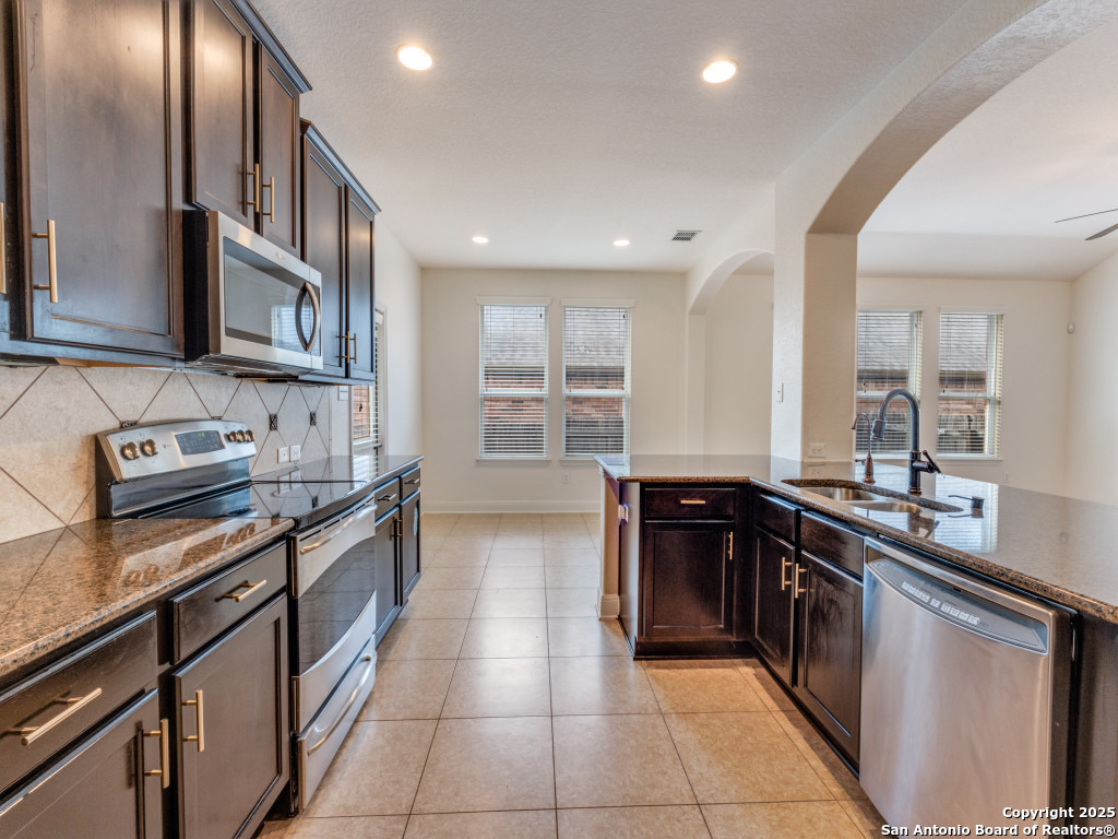 229 Gardner Cv, Cibolo, TX 78108