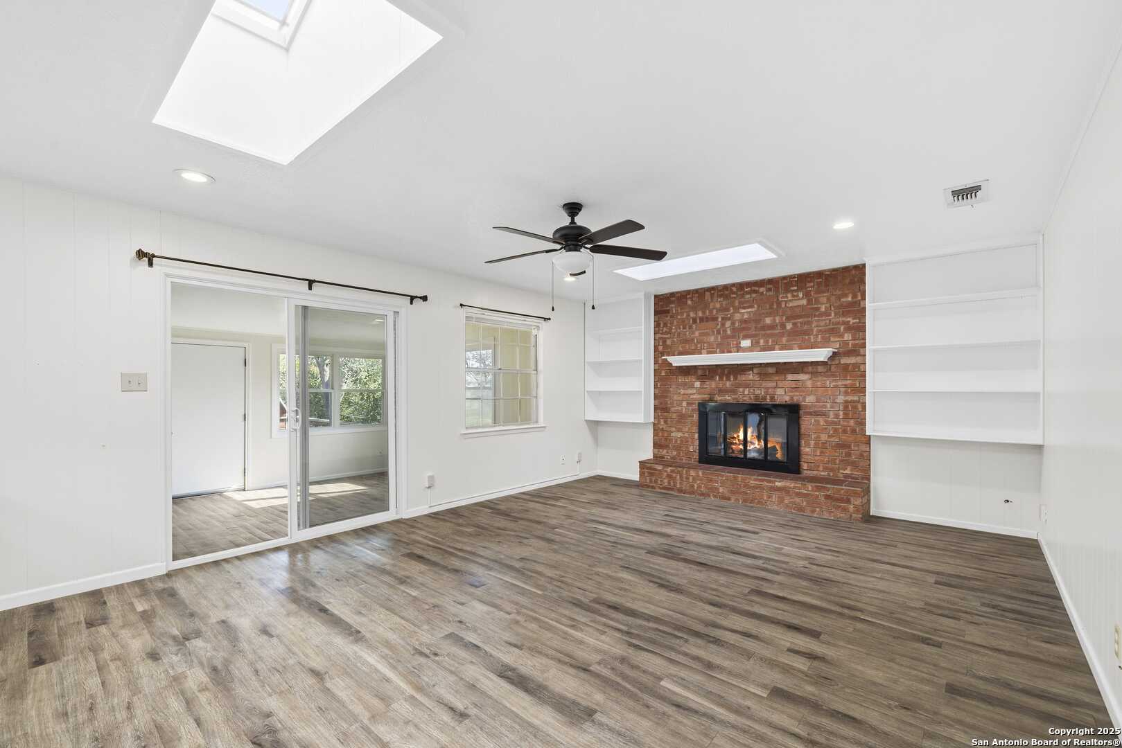 Family room w access to flex room.