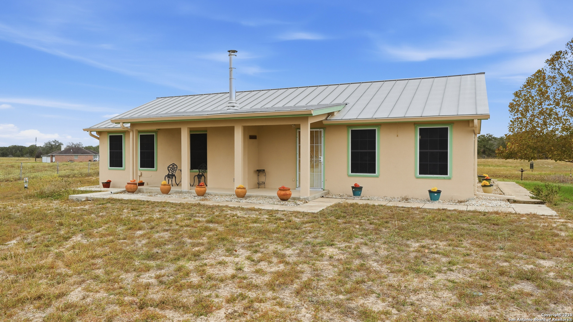 142 Chaparral, Floresville, TX 78114